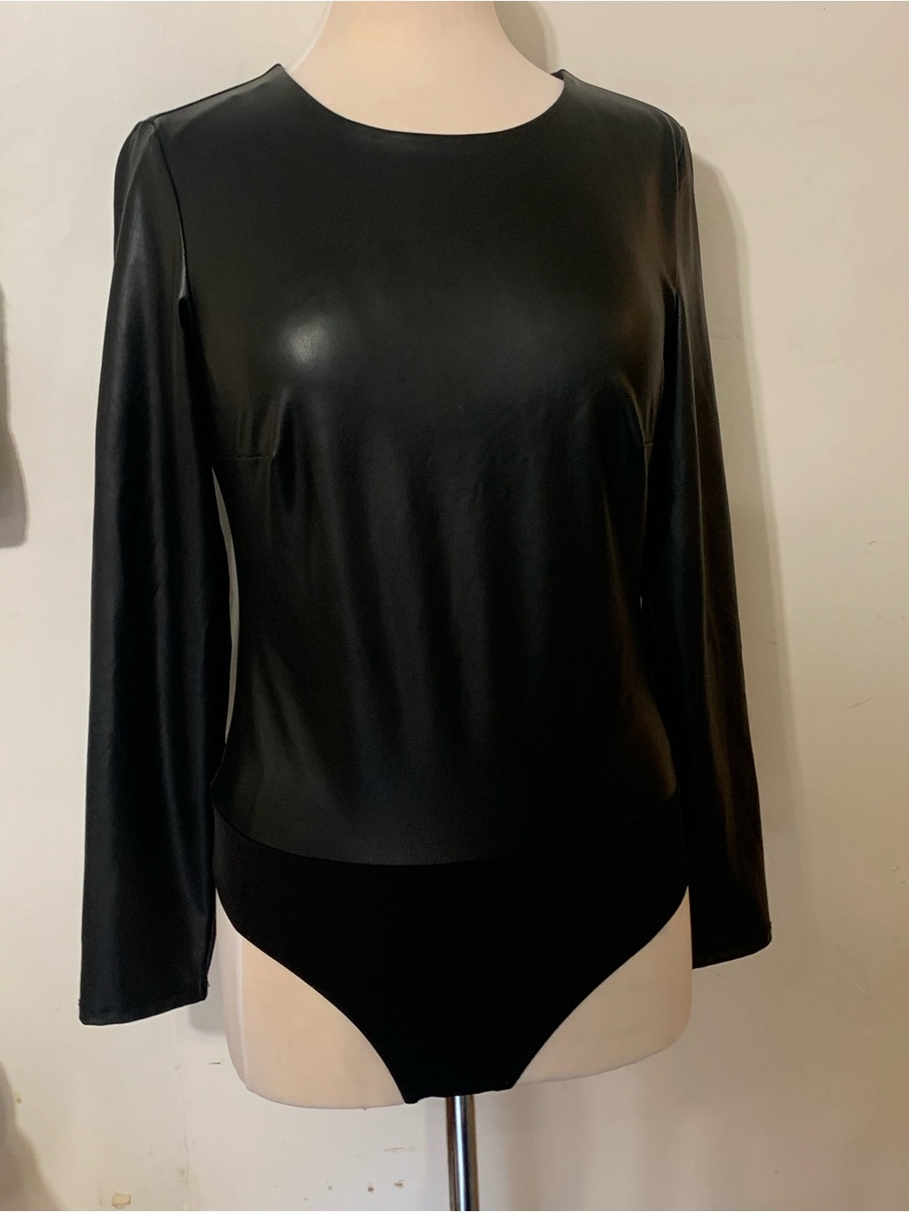 Express body con Faux leather longsleeve bodysuit in black edgy M